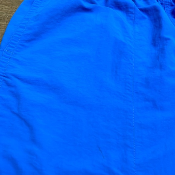 4 for $20 Patagonia shorts blue size XL with liner - Picture 7 of 9